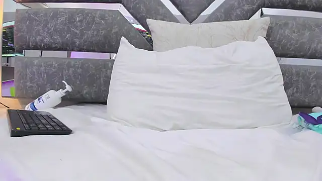 Katey_Curvy01_ – Naživo XXX chat