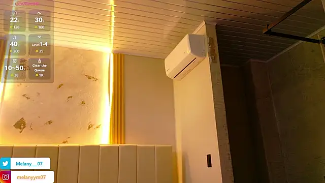 Chat +18 de Megan_browns1 ao vivo