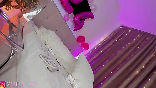 JellyPie's Live XXX Chat