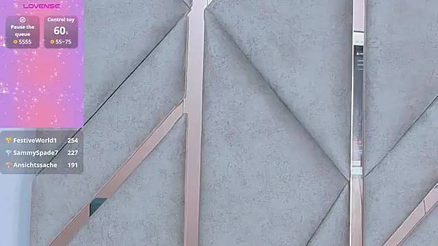 Sally-Noa 现场XXX聊天