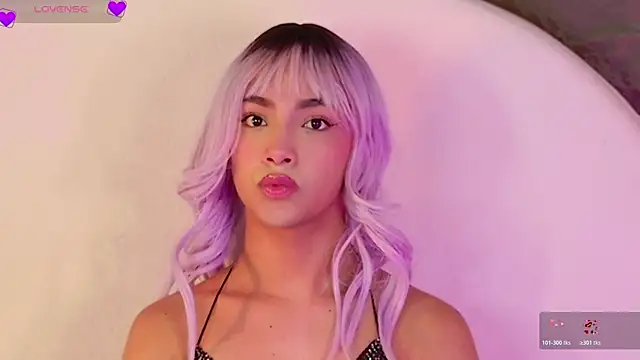 Show modela GraceFoxy na web-kameri