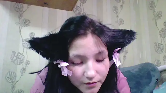 yourcutevikki Webcam show