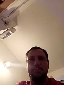 Miki20677's Live XXX Chat