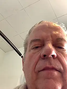 GTforyou2's Live XXX Chat