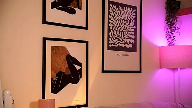 midnightbby_ Adlı Modelin Canlı XXX Sohbeti