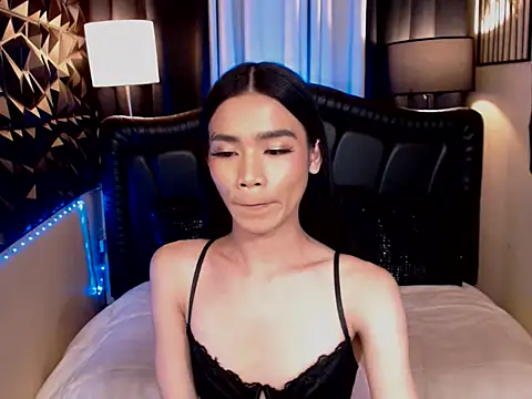 ItsurGirlMiana Pertunjukan Webcam