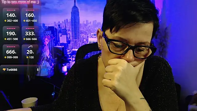 Show modela ninarandmann na web-kameri