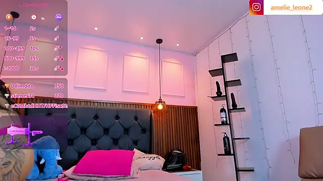 AMELIELEONE 现场XXX聊天