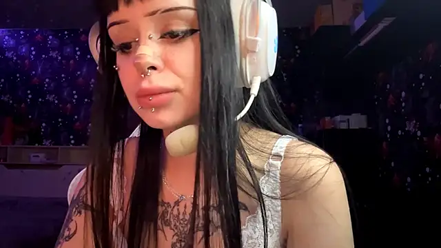 Luna_Sohotti Show in webcam