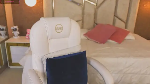 Živý XXX chat Anne_Mallow