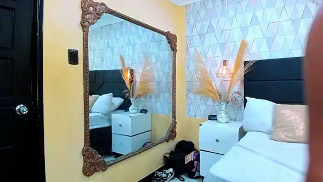 Chatroom XXX en direct de KaterinMoss