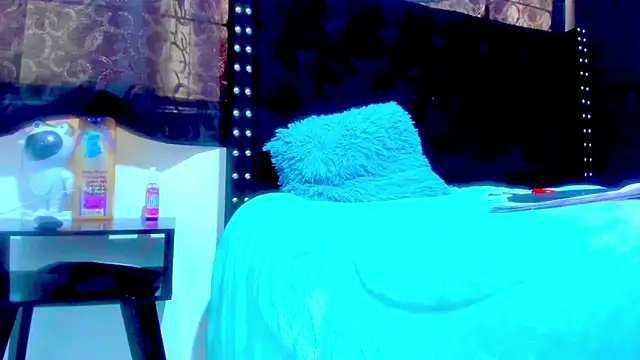 amareto_queen élő XXX-chatje