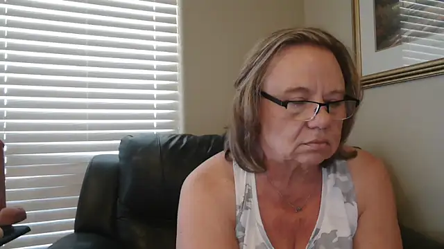 แชท XXX สดของ BustyAnnie