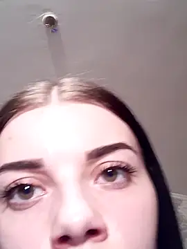 JhonSHelBy7LuNa – Kamerová šou