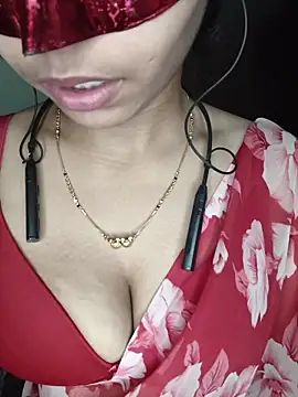 Chat +18 de Savita2310 ao vivo