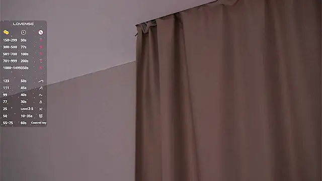 EffieHenri's Live XXX Chat