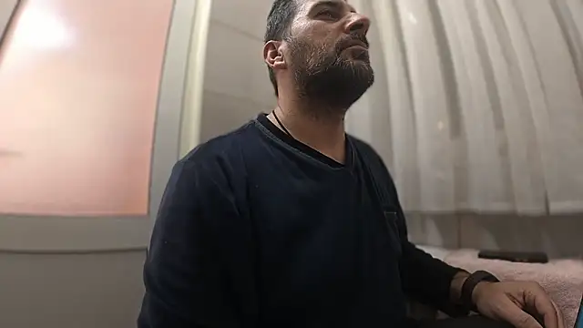 TARKAN1 Adlı Modelin Canlı XXX Sohbeti