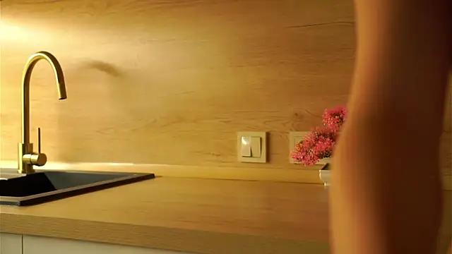 SunnivaCovilのウェブカメラショー