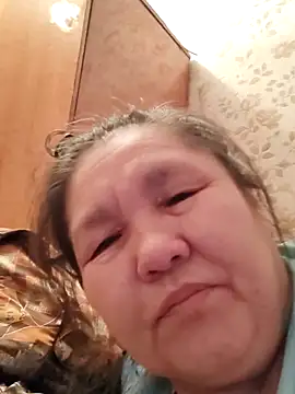 Zulfiya_Bruce élő XXX-chatje