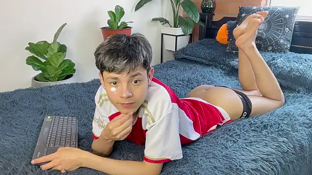 Pokazy przed kamerką – Andy_Belier23