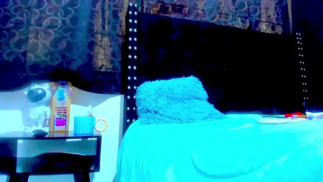 amareto_queen Adlı Modelin Canlı XXX Sohbeti