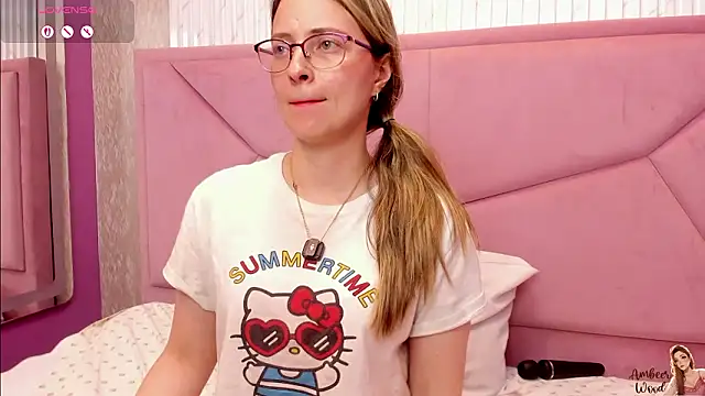 AmbeerWood_ Live XXX Chat