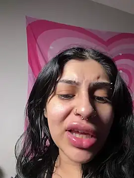 Chat +18 de ThickerThanYoBitch ao vivo