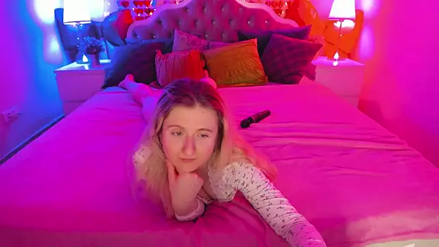 Chat +18 de CamillaDreamer ao vivo