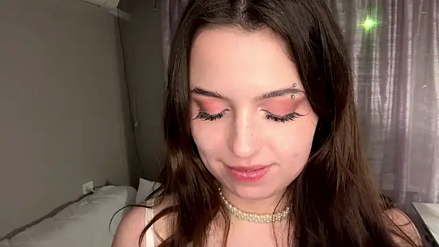 Freya_land – Naživo XXX chat