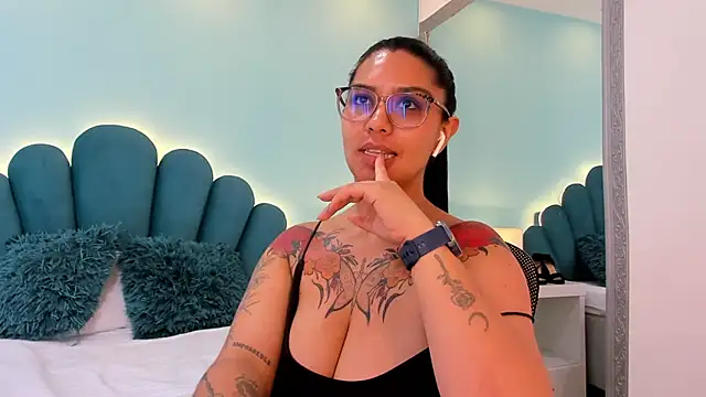 sharlott18 live XXX chat