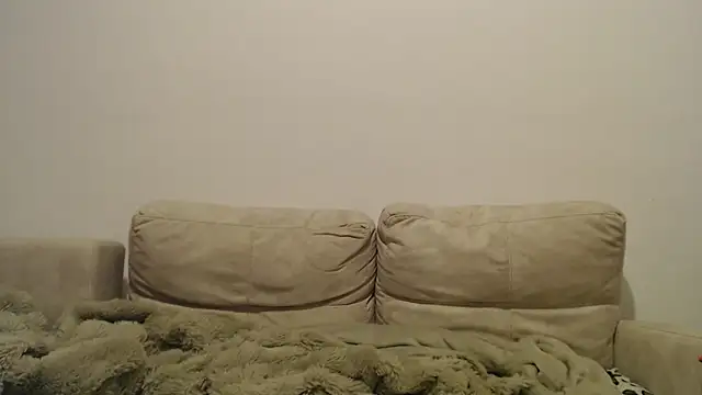 Chat +18 de TiffanyPeretz ao vivo