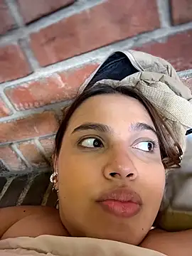 XXX chat uživo modela Colibri_xxx