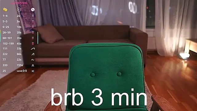 DollieDerwin élő XXX-chatje