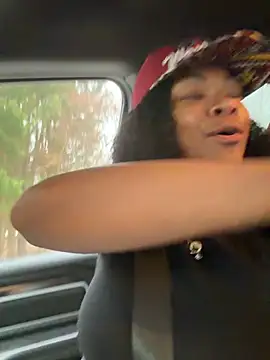 HaloRodeoLover2 élő XXX-chatje