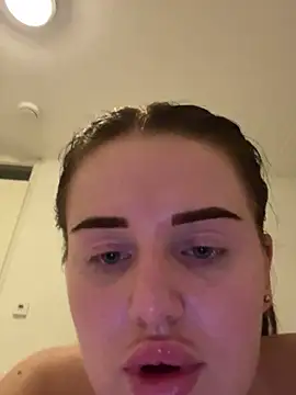 yourhornyslut Live XXX Chat