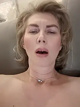 Živý XXX chat stellahere8