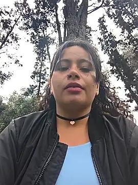 Chat +18 de Yaya_watson ao vivo