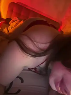 AliraX's Live XXX Chat