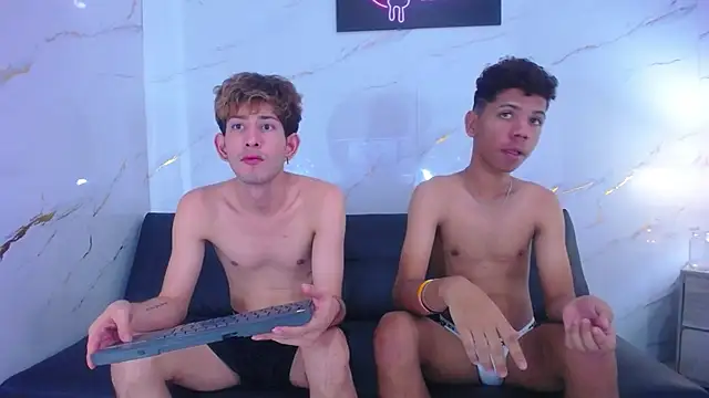 XXX chat uživo modela Spicy_guys