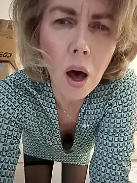 stellahere8: онлайн-секс-чат