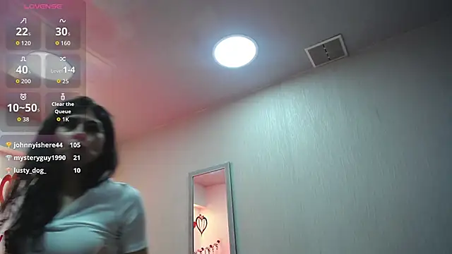 Chat +18 de Harmony_Hills ao vivo