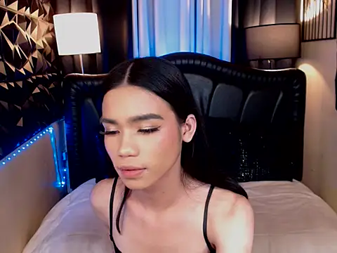 ItsurGirlMiana Pertunjukan Webcam