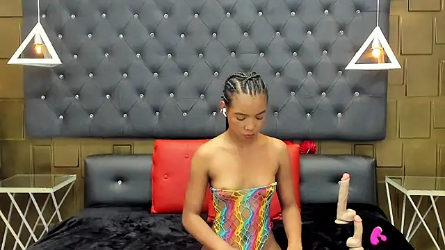 EmaCalcedo's Live XXX Chat