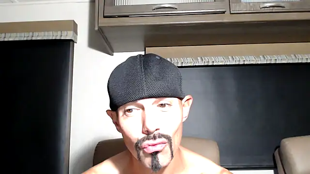 ThickD2C's Webcam Show