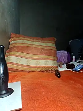 khetyvile Chat XXX in diretta