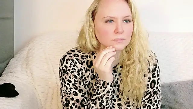 Sarah4you Live XXX Chat