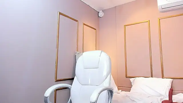 NahimiThompson লাইভ XXX চ্যাট