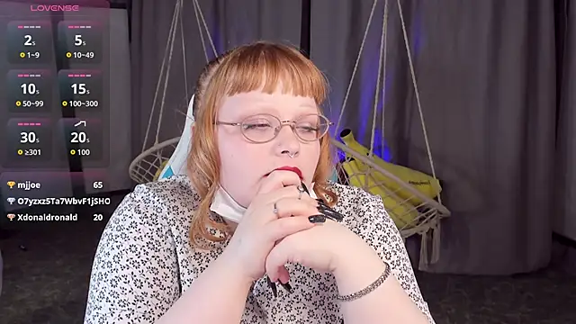 XXX chat uživo modela LottieReed