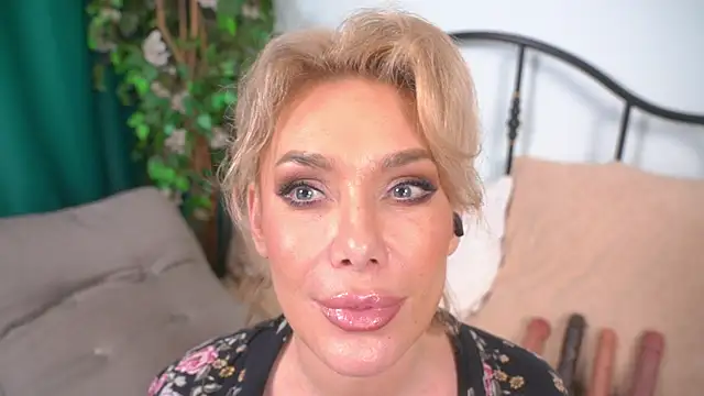 دردشة IsadoraDunkan الجنسية المباشرة