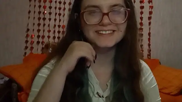 Miyabeee: онлайн-секс-чат